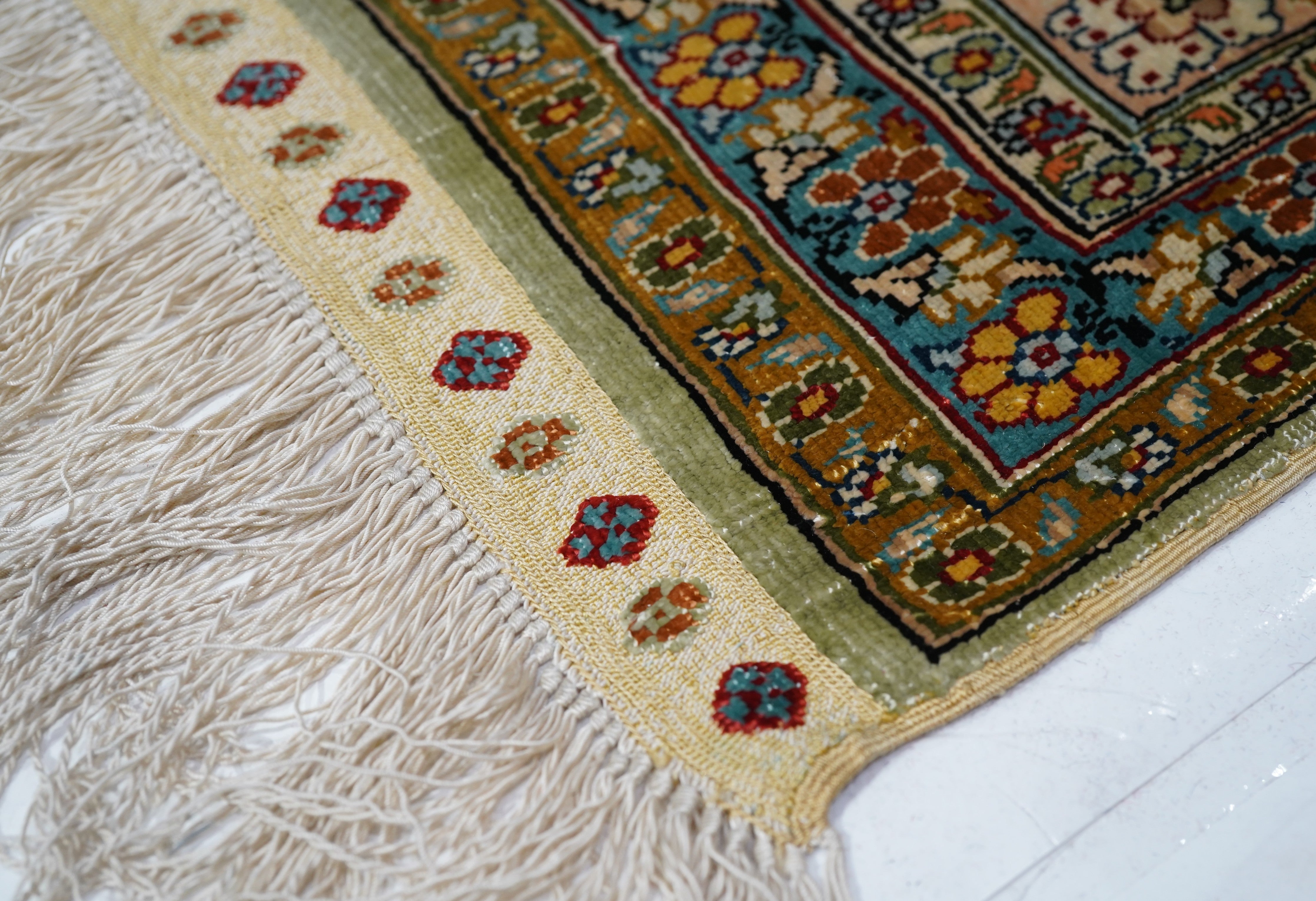 Vintage Hereke Rug 6'6'' x 9'6''