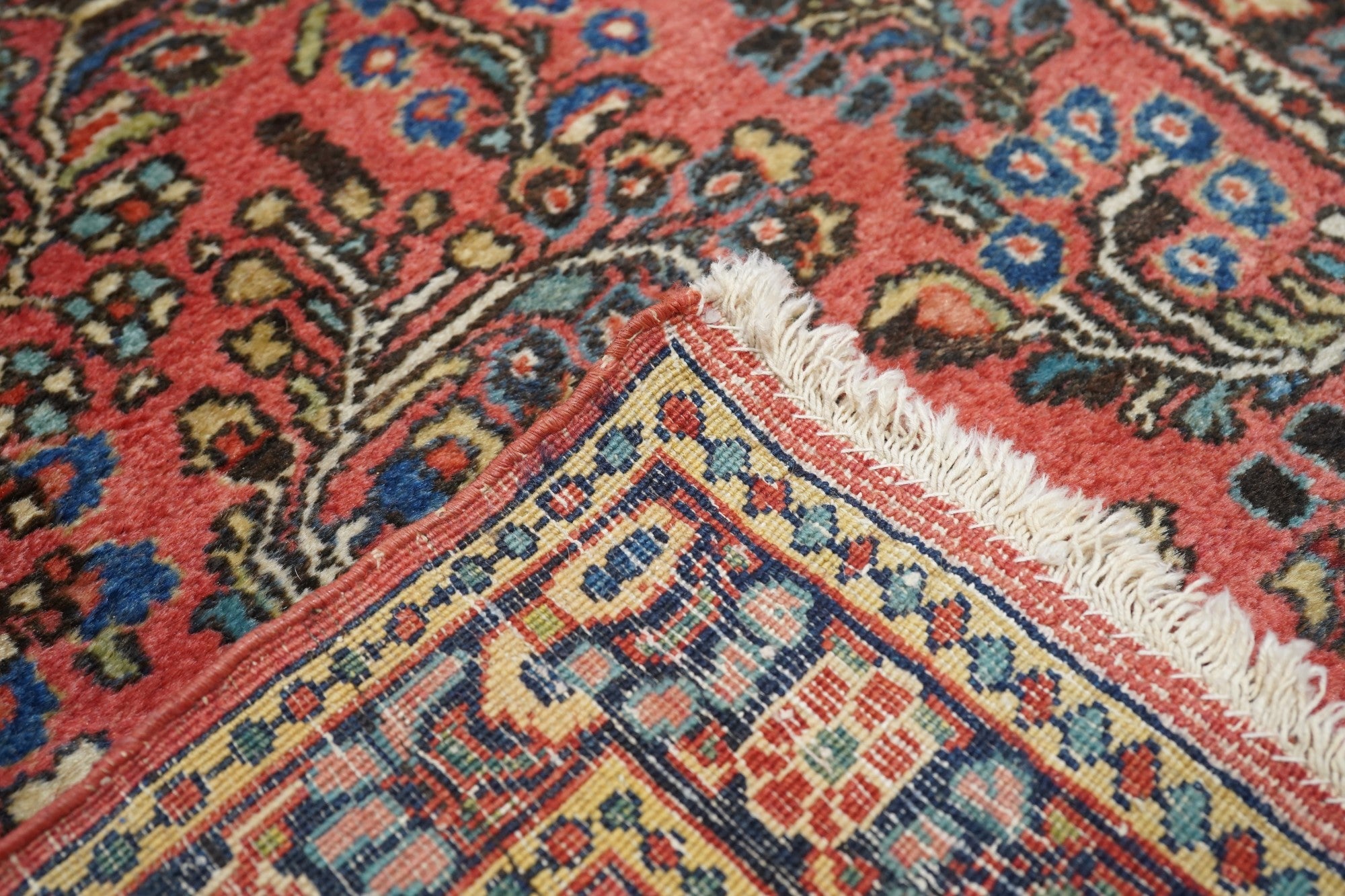 Antique Sarouk Rug 2'6'' x 4'10''